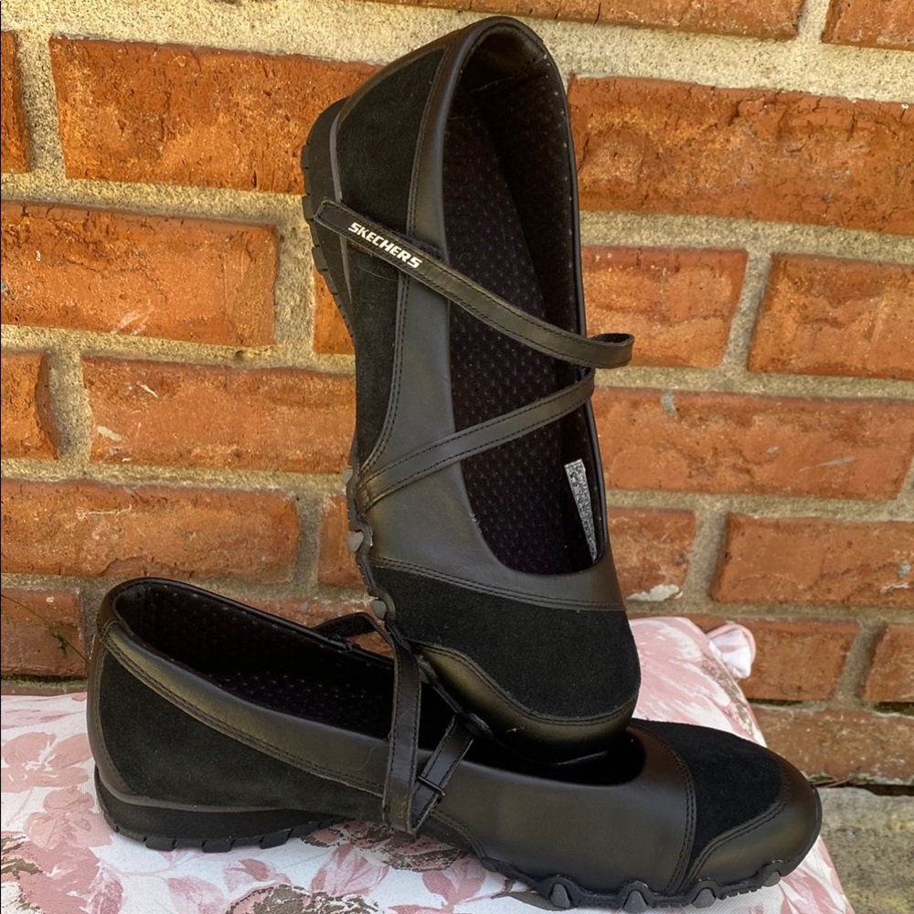 Skechers Women's Black Mary Jane Shoes Sz 9.5